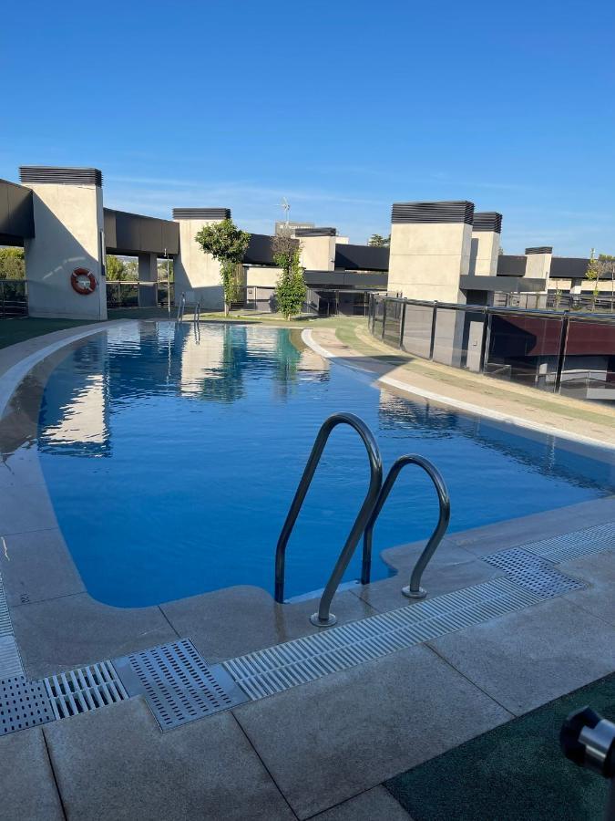 Tecnocordoba Aparcamiento Privado Gratuito Y Piscina Apartment Exterior foto